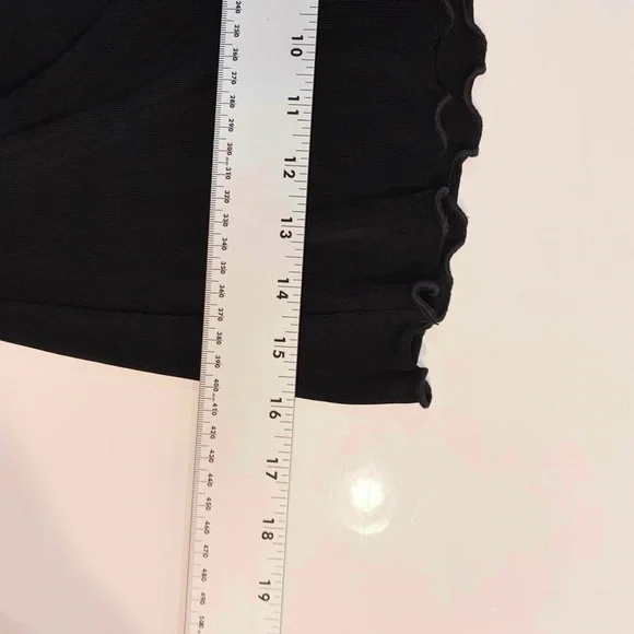 Nwot Chicos Travelers Liquid Knit Pant 1/M Wide Cropped Ruffle Hem Non Wrinkle - Picture 9 of 9